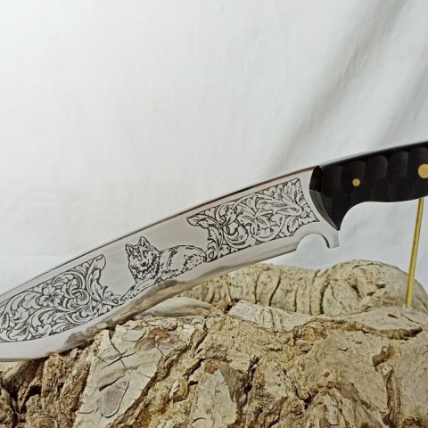 Kurt Gravürlü Kamp Bıçağı